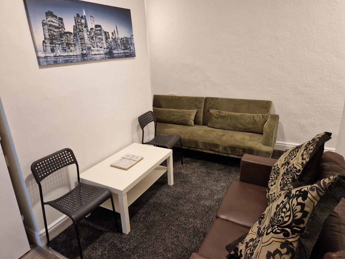 Birtley'S Diamond 3 Bed Apt, Sleeps 6 Guests Birtley  Extérieur photo
